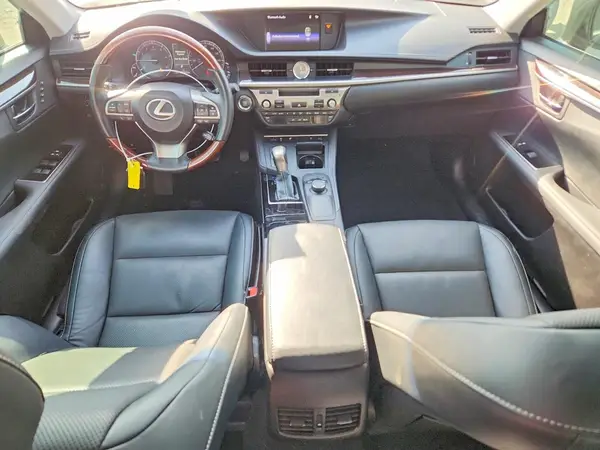 58ABK1GG8JU116329 2018 LEXUS ES - Image 8