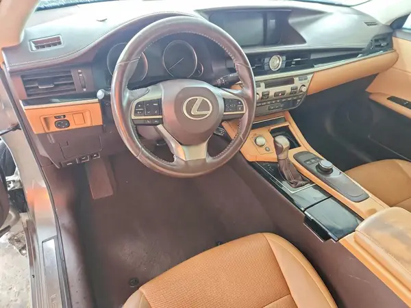 58ABK1GG9GU002901 2016 LEXUS ES - Image 8
