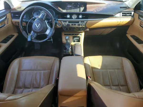 58ABK1GG9GU004843 2016 LEXUS ES - Image 8