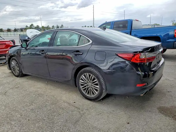 58ABK1GG9GU005068 2016 LEXUS ES - Image 2