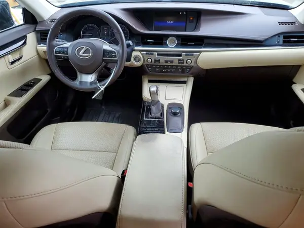 58ABK1GG9GU005068 2016 LEXUS ES - Image 8