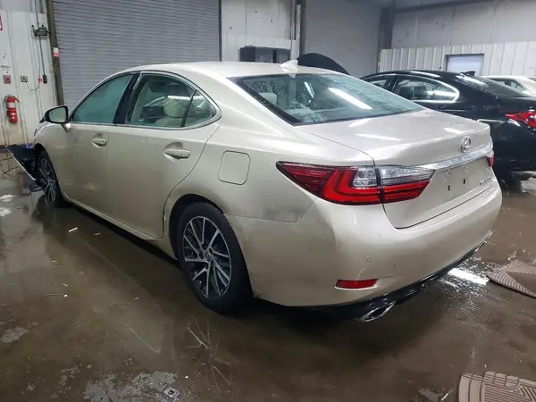 58ABK1GG9GU005135 2016 LEXUS ES - Image 2