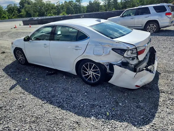 58ABK1GG9GU007063 2016 LEXUS ES - Image 2