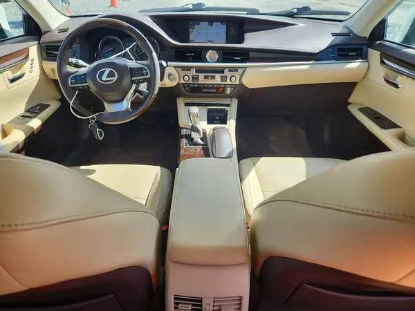 58ABK1GG9GU007063 2016 LEXUS ES - Image 8