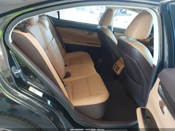 58ABK1GG9GU011582 2016 LEXUS ES - Image 8