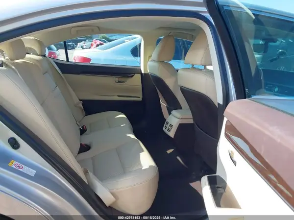 58ABK1GG9GU013736 2016 LEXUS ES - Image 8
