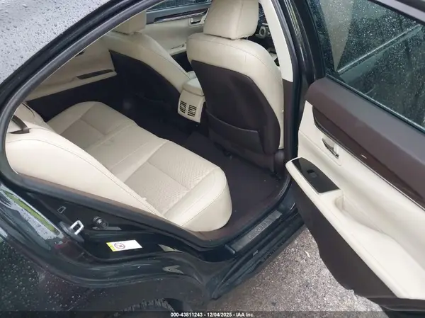 58ABK1GG9GU015048 2016 LEXUS ES - Image 8