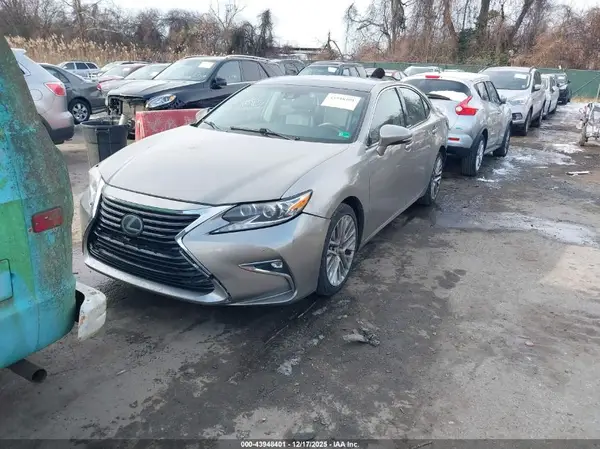 58ABK1GG9GU015969 2016 LEXUS ES - Image 2
