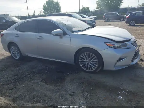 58ABK1GG9GU016619 2016 LEXUS ES - Image 1