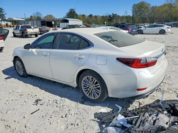 58ABK1GG9GU016751 2016 LEXUS ES - Image 2
