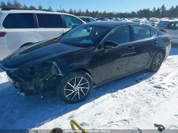 58ABK1GG9GU017057 2016 LEXUS ES - Image 2