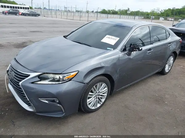 58ABK1GG9GU019052 2016 LEXUS ES - Image 2