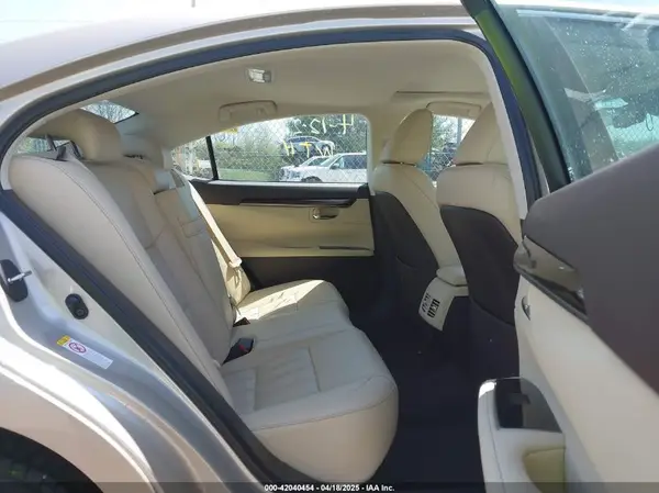 58ABK1GG9GU020816 2016 LEXUS ES - Image 8