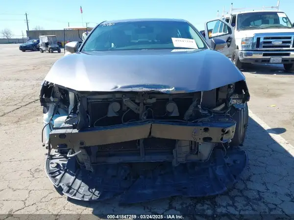 58ABK1GG9GU022615 2016 LEXUS ES - Image 2