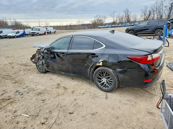 58ABK1GG9GU026051 2016 LEXUS ES - Image 2