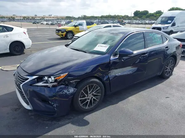 58ABK1GG9GU029824 2016 LEXUS ES - Image 2
