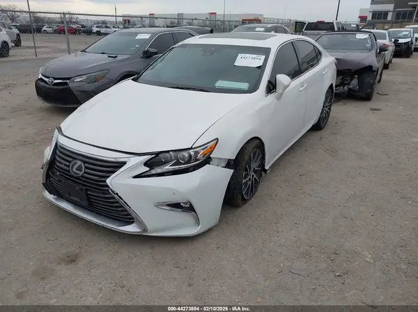 58ABK1GG9GU029998 2016 LEXUS ES - Image 2