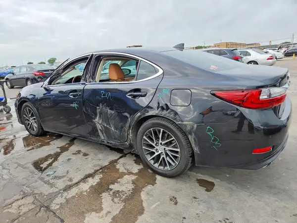 58ABK1GG9HU038606 2017 LEXUS ES - Image 2