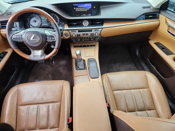 58ABK1GG9HU038606 2017 LEXUS ES - Image 8