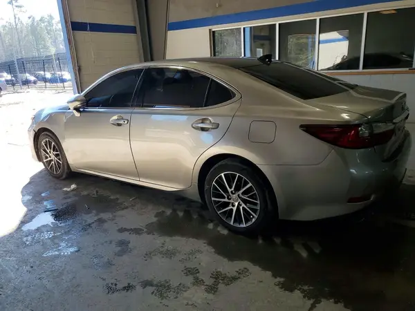 58ABK1GG9HU044020 2017 LEXUS ES - Image 2