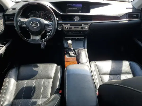 58ABK1GG9HU044177 2017 LEXUS ES - Image 8
