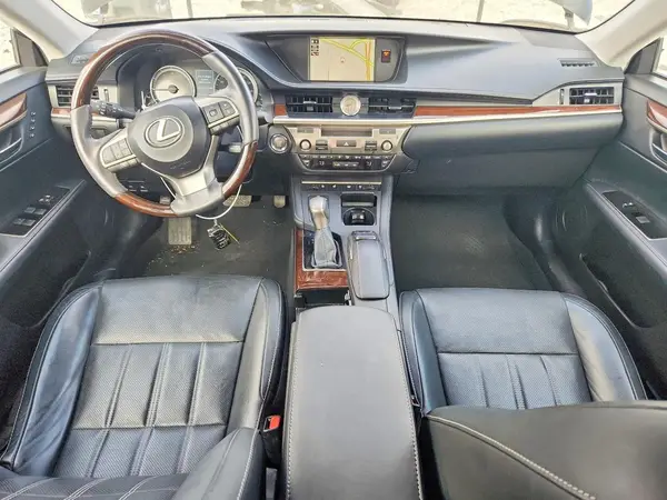 58ABK1GG9HU045717 2017 LEXUS ES - Image 8
