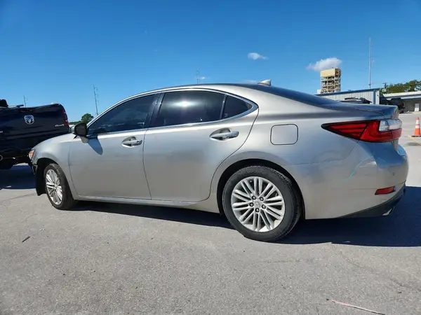 58ABK1GG9HU047127 2017 LEXUS ES - Image 2