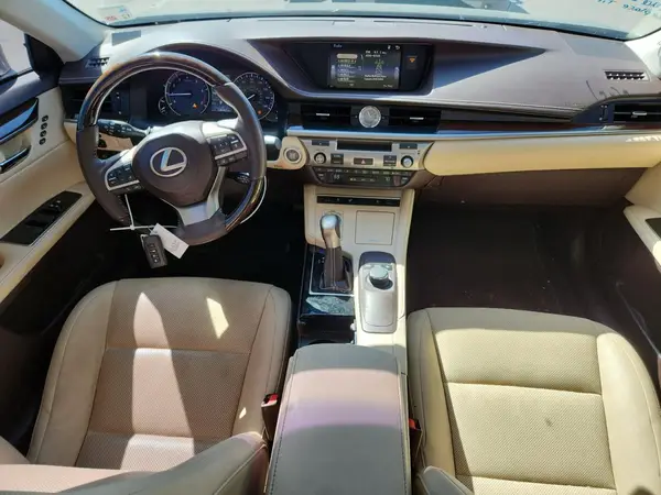 58ABK1GG9HU047127 2017 LEXUS ES - Image 8