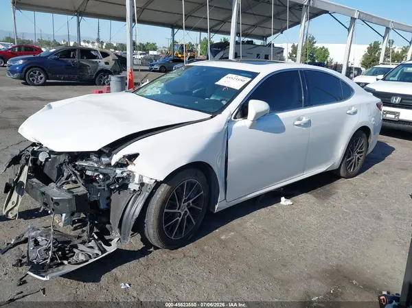 58ABK1GG9HU047600 2017 LEXUS ES - Image 2
