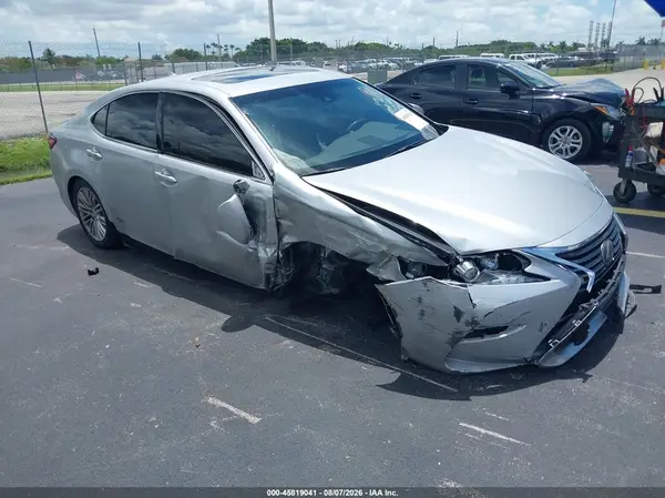 58ABK1GG9HU052988 2017 LEXUS ES - Image 1