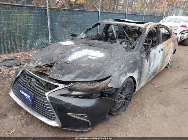 58ABK1GG9HU054434 2017 LEXUS ES - Image 2