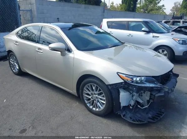 58ABK1GG9HU055549 2017 LEXUS ES - Image 1