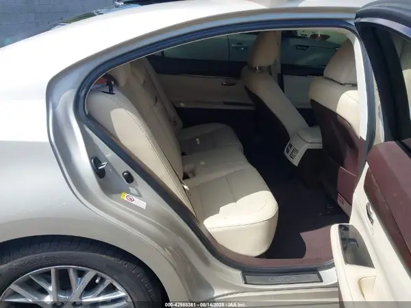 58ABK1GG9HU055549 2017 LEXUS ES - Image 8