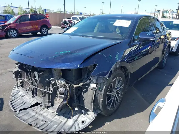 58ABK1GG9HU056250 2017 LEXUS ES - Image 2
