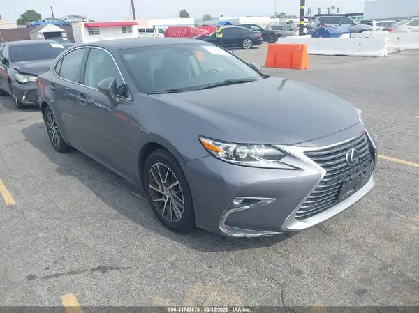 58ABK1GG9HU057169 2017 LEXUS ES - Image 1