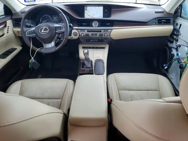 58ABK1GG9HU057754 2017 LEXUS ES - Image 8