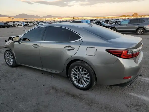 58ABK1GG9HU063330 2017 LEXUS ES - Image 2