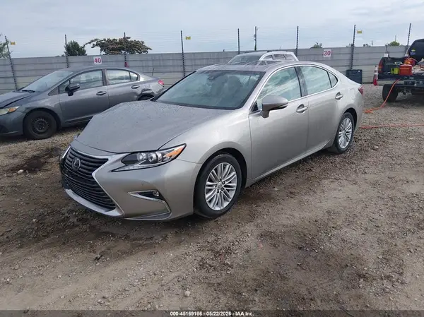 58ABK1GG9HU064638 2017 LEXUS ES - Image 2