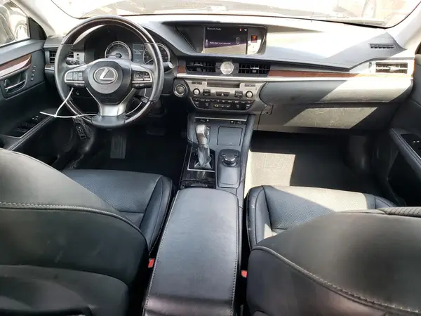 58ABK1GG9HU066373 2017 LEXUS ES - Image 8