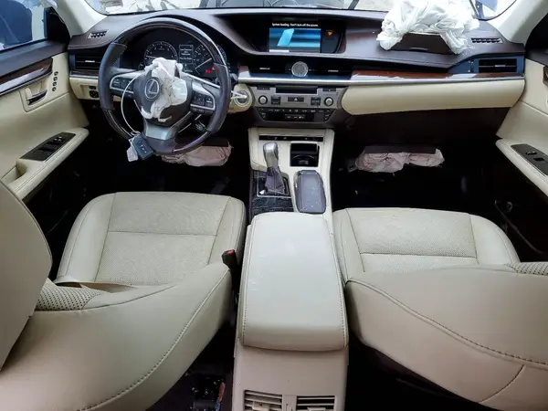 58ABK1GG9HU072643 2017 LEXUS ES - Image 8