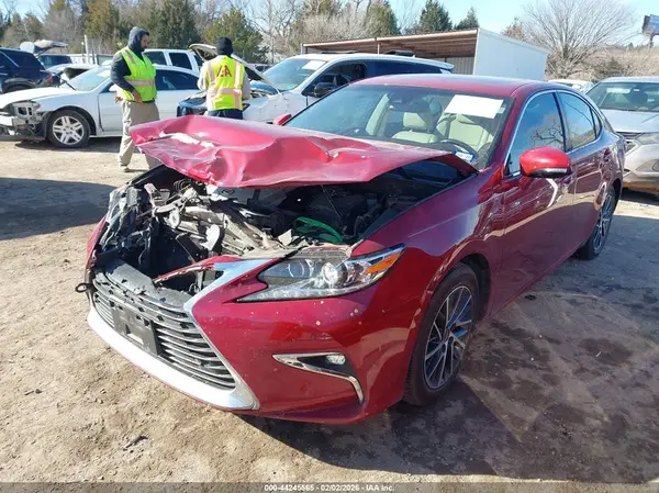 58ABK1GG9HU075722 2017 LEXUS ES - Image 2