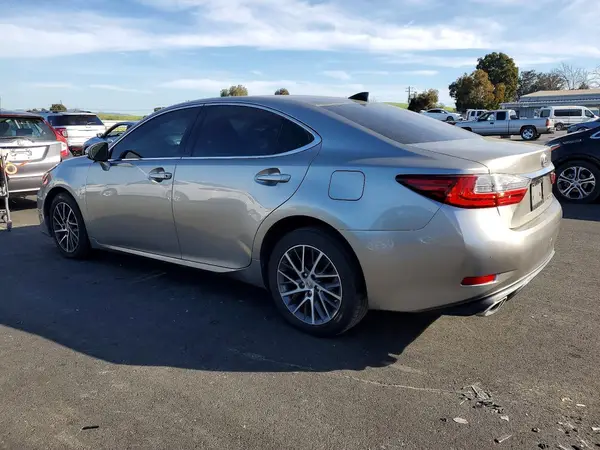 58ABK1GG9HU078619 2017 LEXUS ES - Image 2