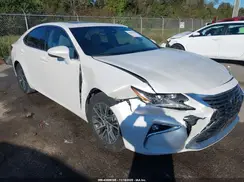 58ABK1GG9JU082529 2018 LEXUS ES