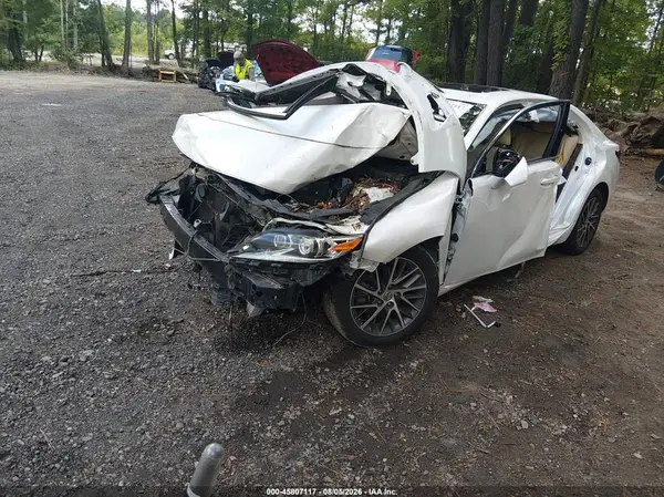 58ABK1GG9JU084250 2018 LEXUS ES - Image 2