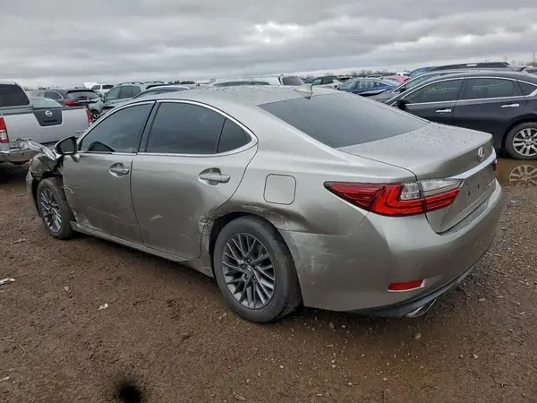 58ABK1GG9JU085639 2018 LEXUS ES - Image 2