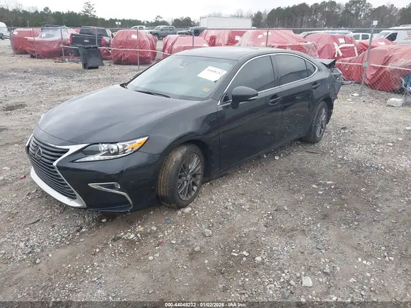 58ABK1GG9JU090789 2018 LEXUS ES - Image 2