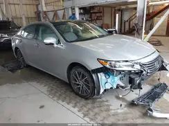 58ABK1GG9JU091795 2018 LEXUS ES