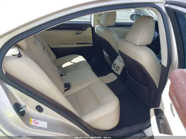 58ABK1GG9JU093515 2018 LEXUS ES - Image 8