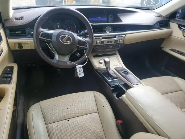 58ABK1GG9JU095703 2018 LEXUS ES - Image 8