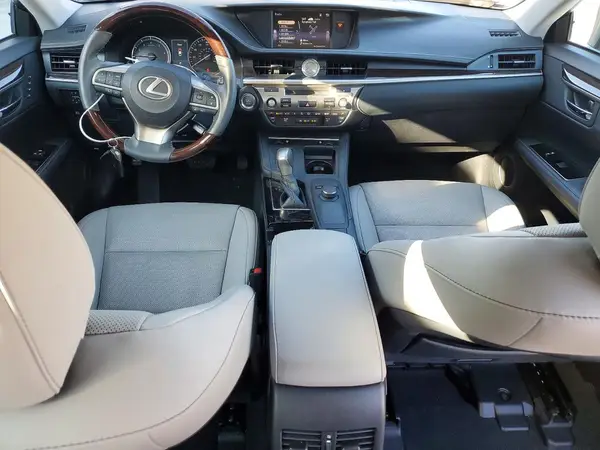 58ABK1GG9JU098486 2018 LEXUS ES - Image 8